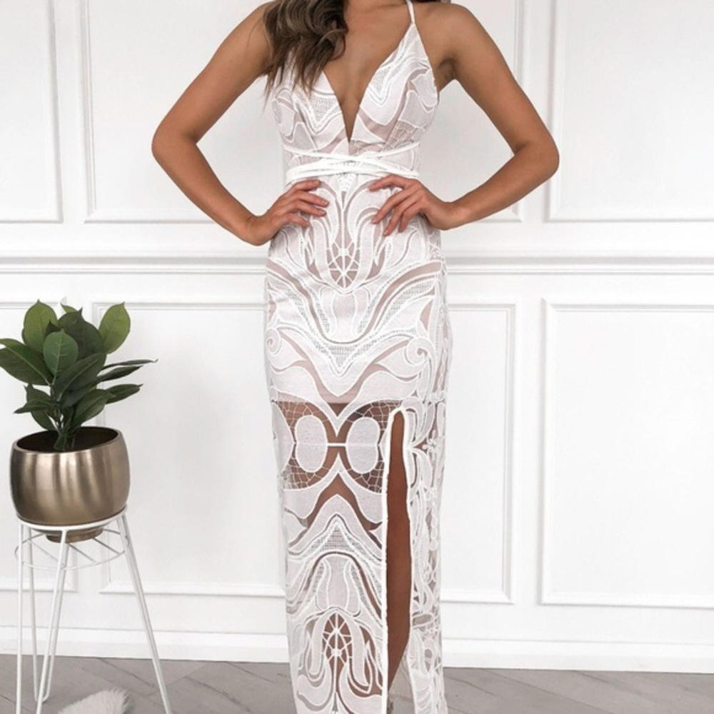 BNWT White Lace Maxi
